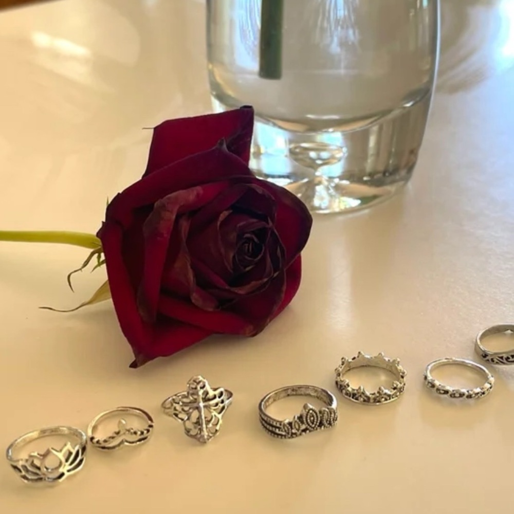 BOX AND RING; JEWELRY Box AND Silver RING - Picture 3 of 3